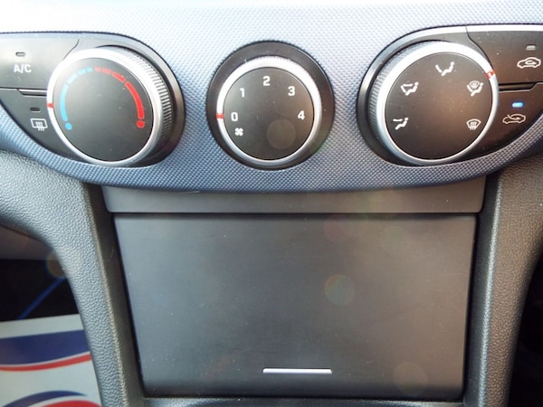 Used Hyundai i10 2014 for sale - 75693140: Photo 44