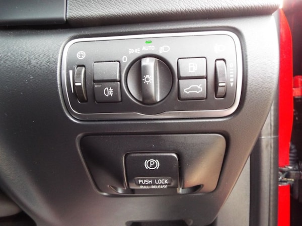 Used Volvo S60 2014 for sale - 71663618: Photo 43