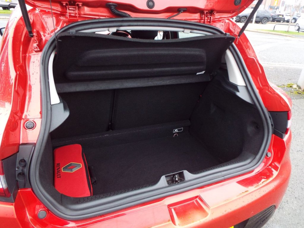 Used Renault Clio 2014 for sale - 77355932: Photo 15