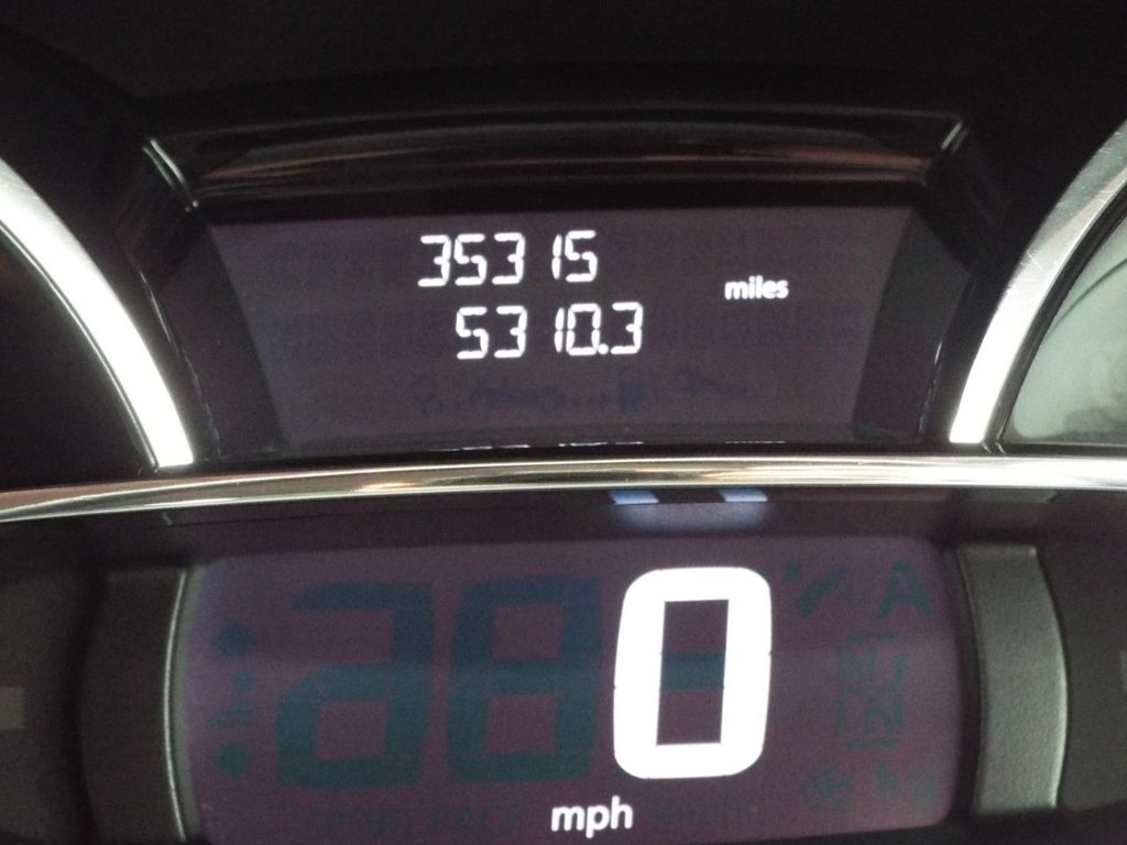 Used Renault Clio 2014 for sale - 77355932: Photo 41