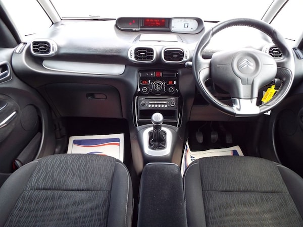 Used Citroen C3 Picasso 2010 for sale - 75068245: Photo 23