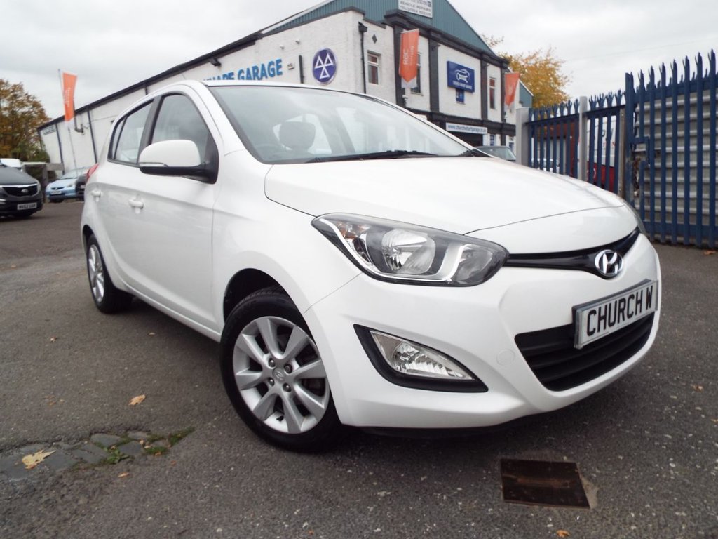 Used Hyundai i20 2014 for sale - 76202752: Photo 1