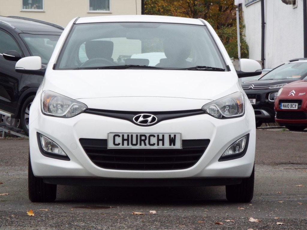 Used Hyundai i20 2014 for sale - 76202752: Photo 25