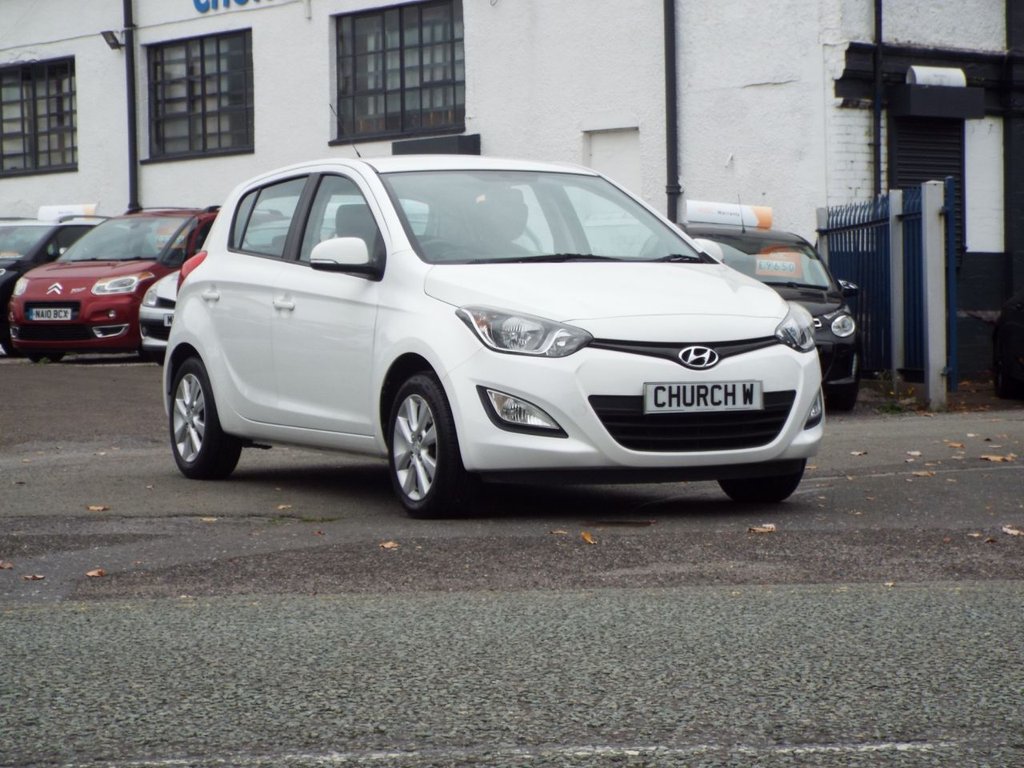 Used Hyundai i20 2014 for sale - 76202752: Photo 26