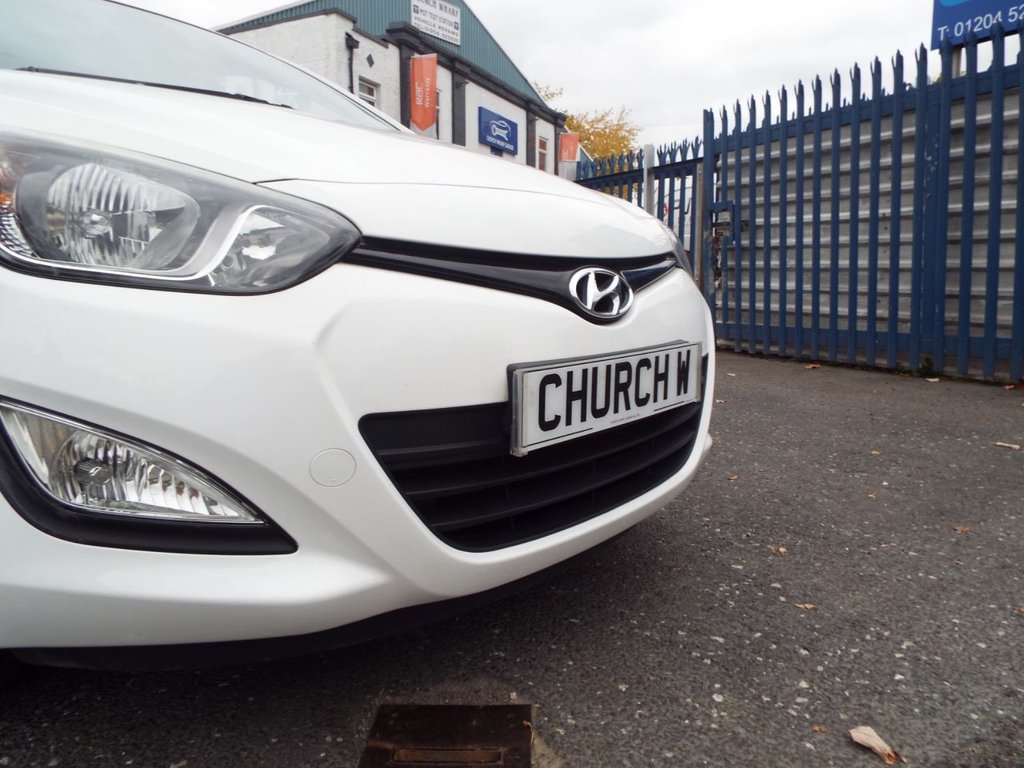 Used Hyundai i20 2014 for sale - 76202752: Photo 29