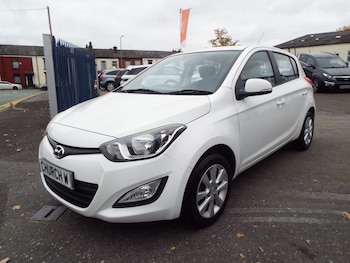 Used Hyundai i20 2014 for sale - 76202752: Photo