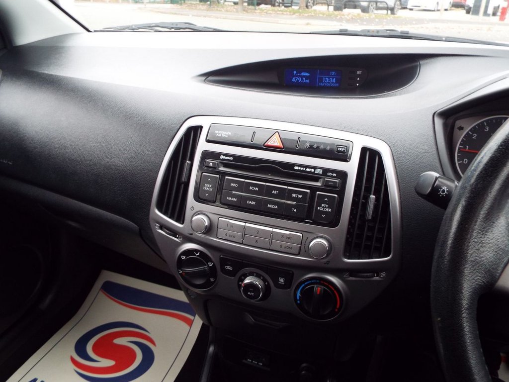 Used Hyundai i20 2014 for sale - 76202752: Photo 42