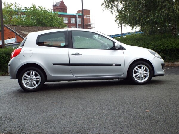 Used Renault Clio 2006 for sale - 75286873: Photo 29