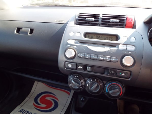 Used Honda Jazz 2004 for sale - 74529766: Photo 39