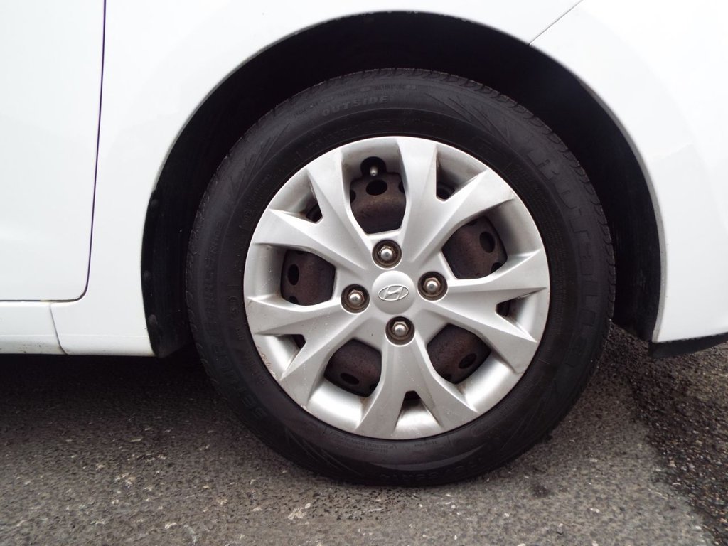 Used Hyundai i10 2016 for sale - 77200195: Photo 9