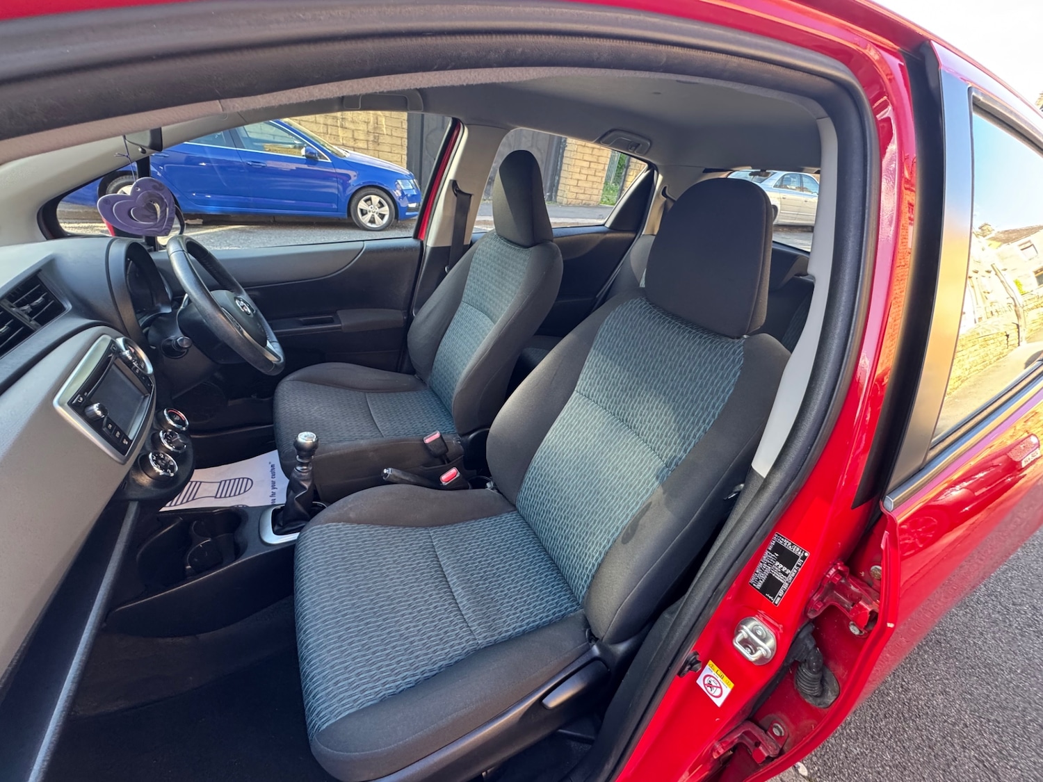 Used Toyota Yaris 2012 for sale - 76165392: Photo 12
