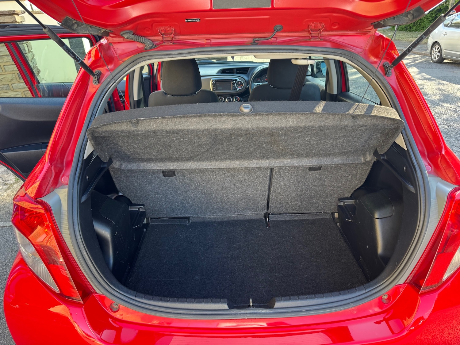 Used Toyota Yaris 2012 for sale - 76165392: Photo 15
