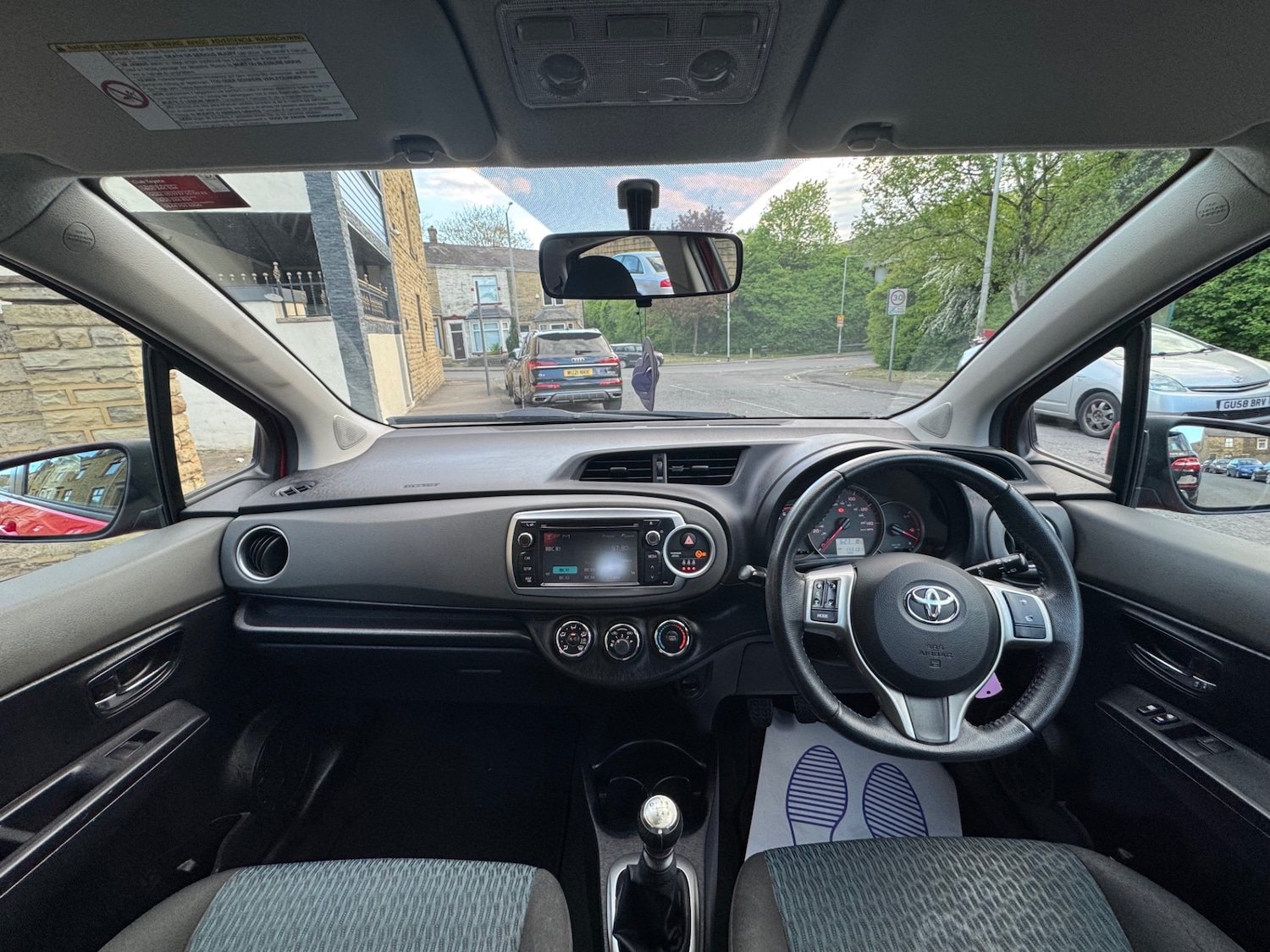 Used Toyota Yaris 2012 for sale - 76165392: Photo 16