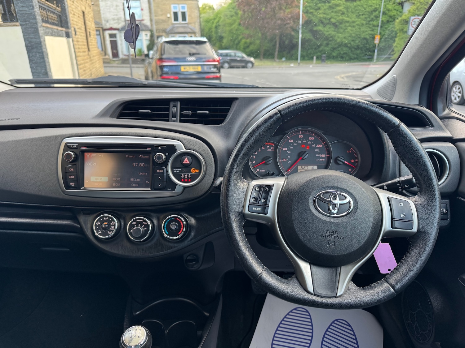 Used Toyota Yaris 2012 for sale - 76165392: Photo 17