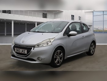 Used Peugeot 208 2013 for sale - 79170510: Photo