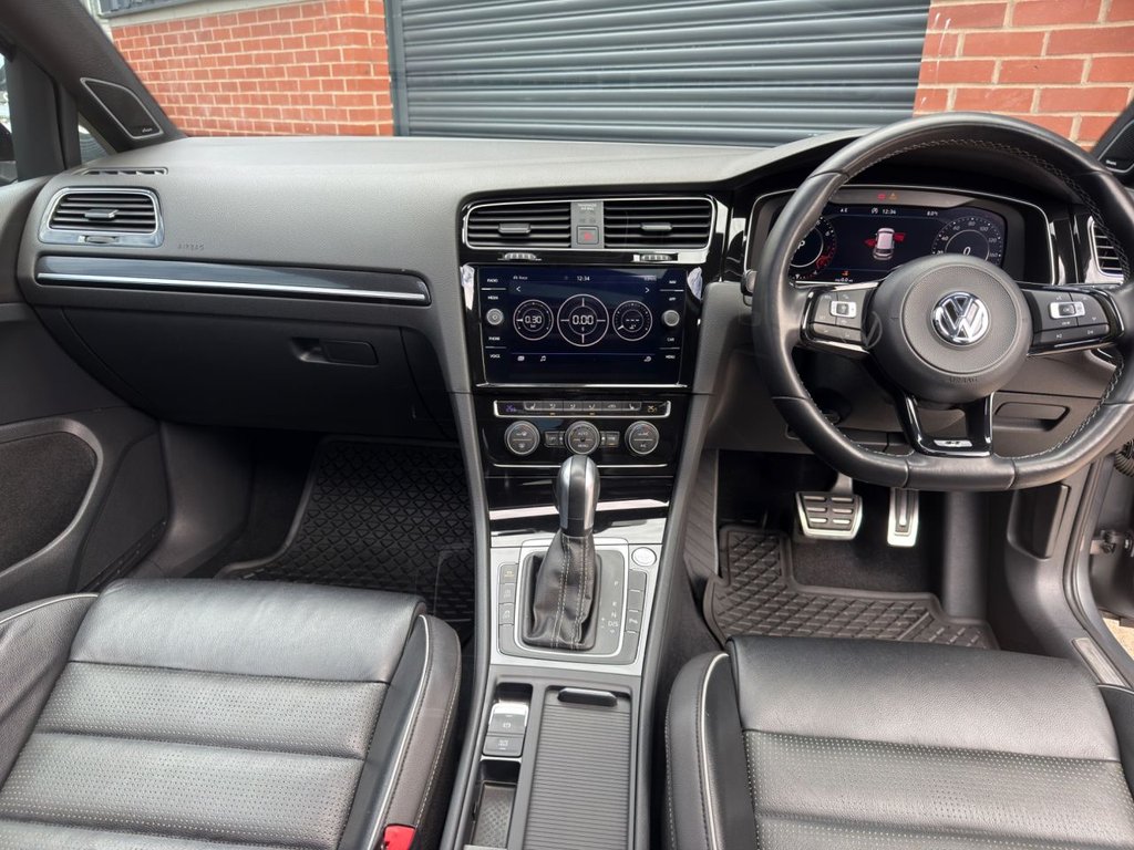 Used Volkswagen Golf 2019 for sale - 78049638: Photo 2