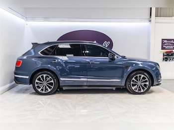 Used Bentley Bentayga 2017 for sale - 79407748: Photo