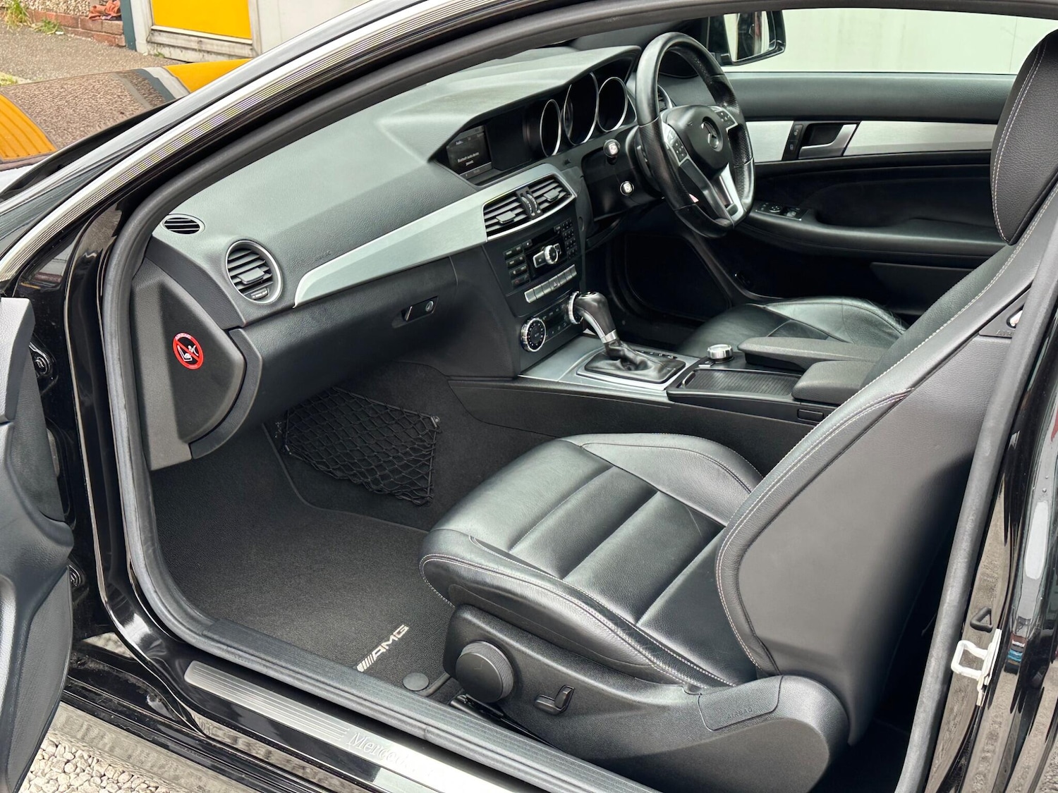 Used Mercedes-Benz C Class 2013 for sale - 78007260: Photo 38