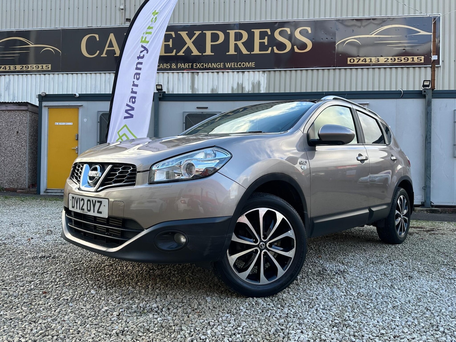 Used Nissan Qashqai 2012 for sale - 76572529: Photo 2