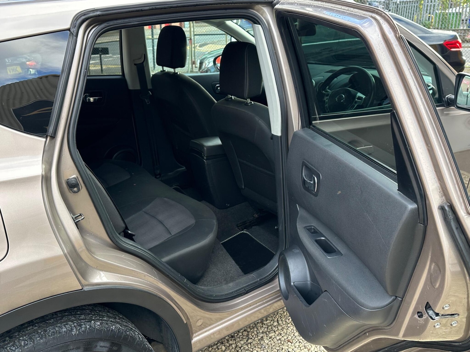 Used Nissan Qashqai 2012 for sale - 76572529: Photo 28