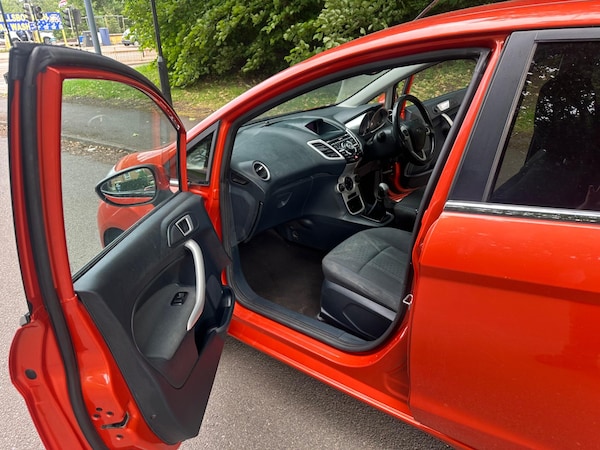 Used Ford Fiesta 2012 for sale - 74899131: Photo 17
