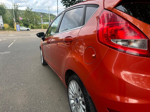 Used Ford Fiesta 2012 for sale - 74899131: Photo 7