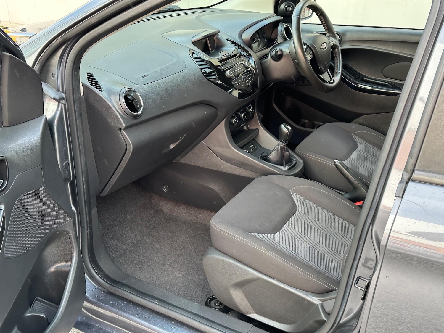 Used Ford Ka+ 2018 for sale - 78127868: Photo 23