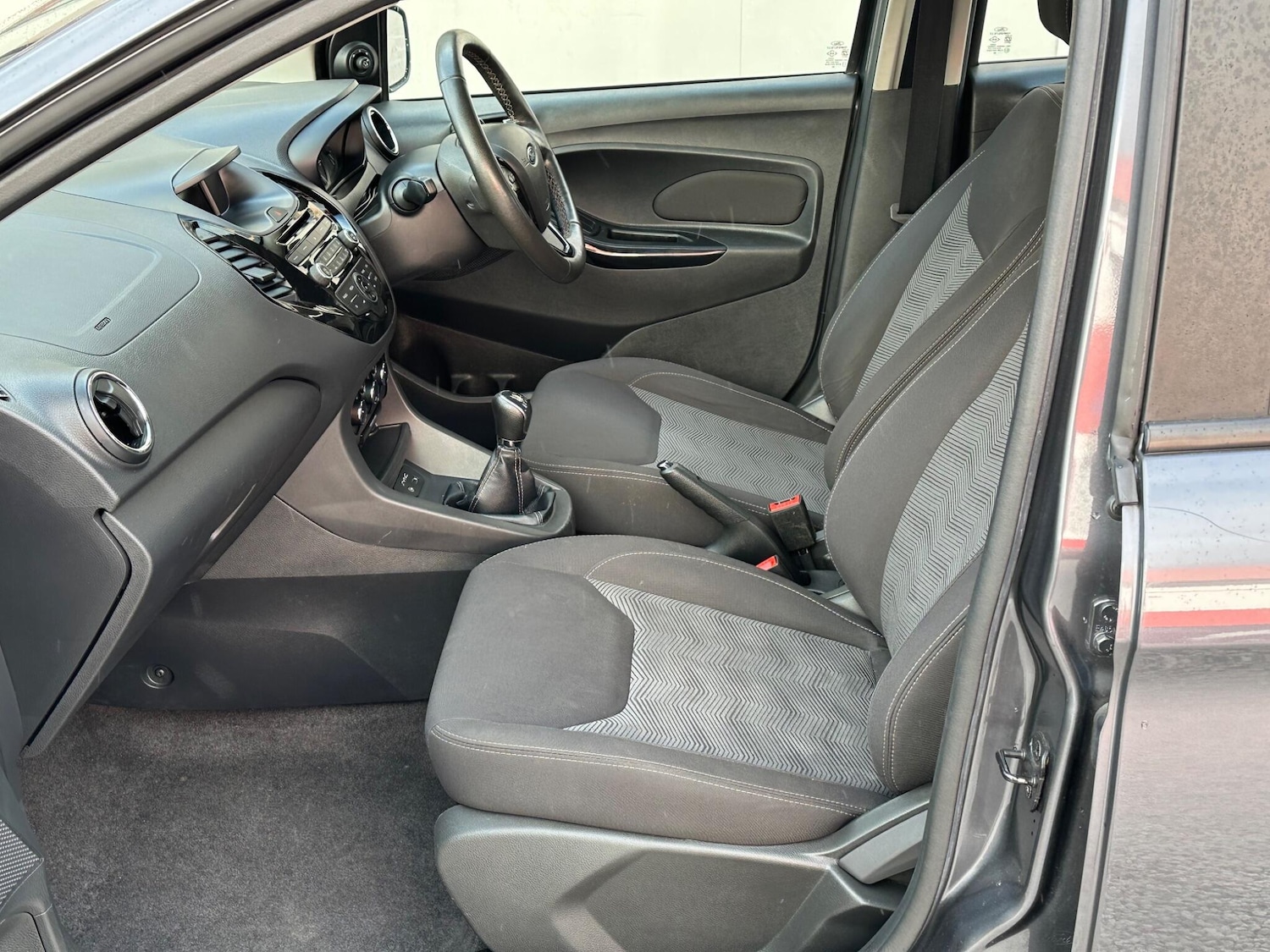 Used Ford Ka+ 2018 for sale - 78127868: Photo 24