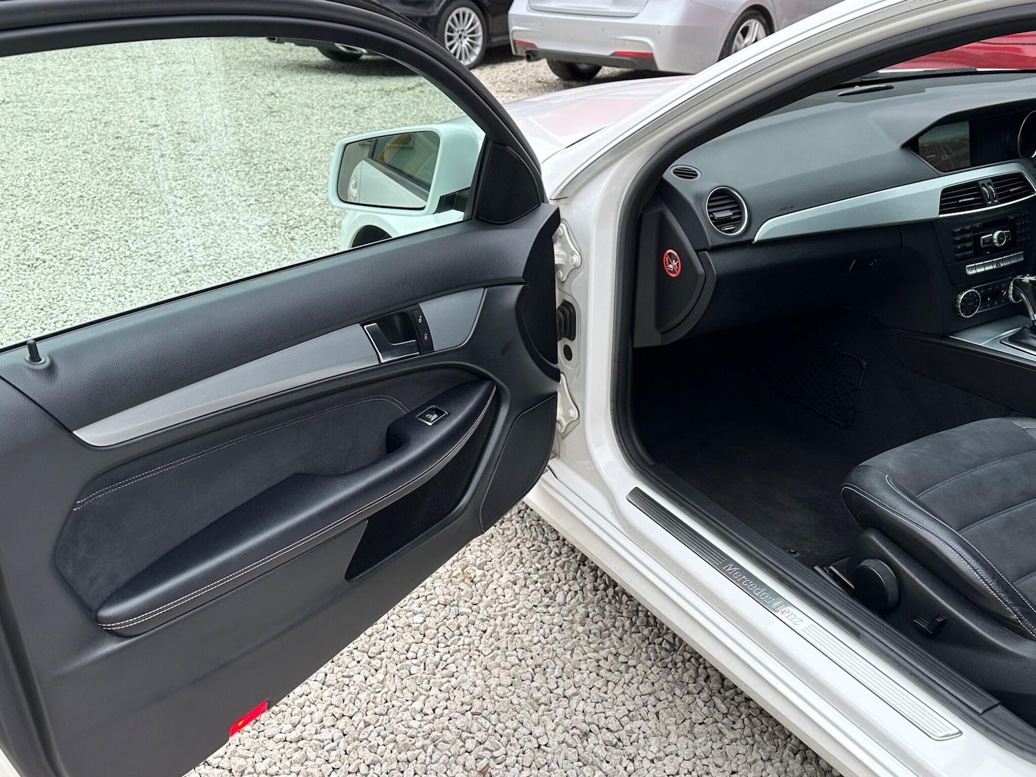 Used Mercedes-Benz C Class 2014 for sale - 76996769: Photo 32