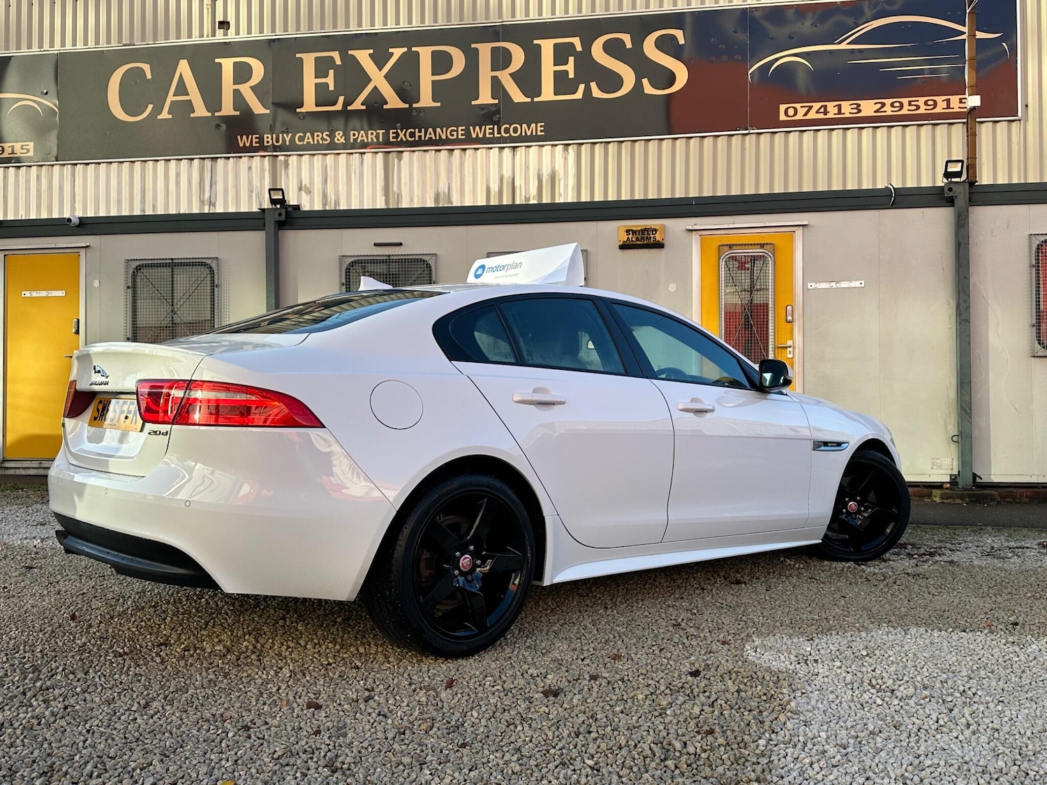 Used Jaguar XE 2015 for sale - 76743303: Photo 10