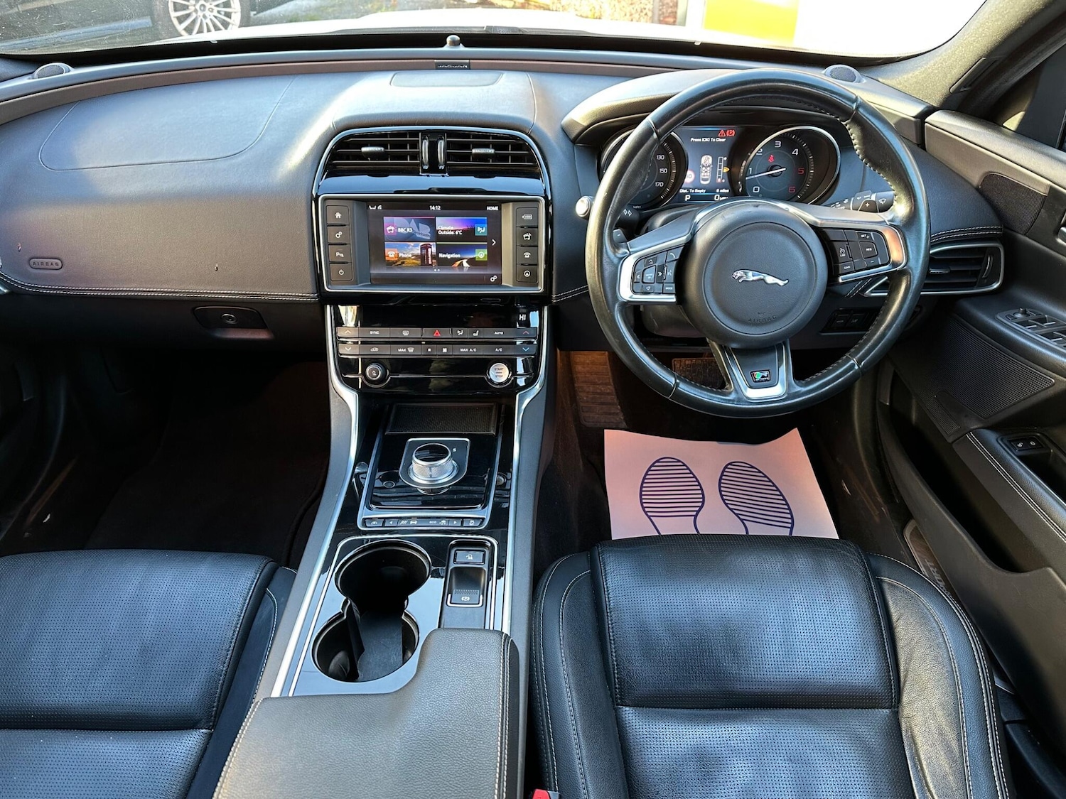 Used Jaguar XE 2015 for sale - 76743303: Photo 22