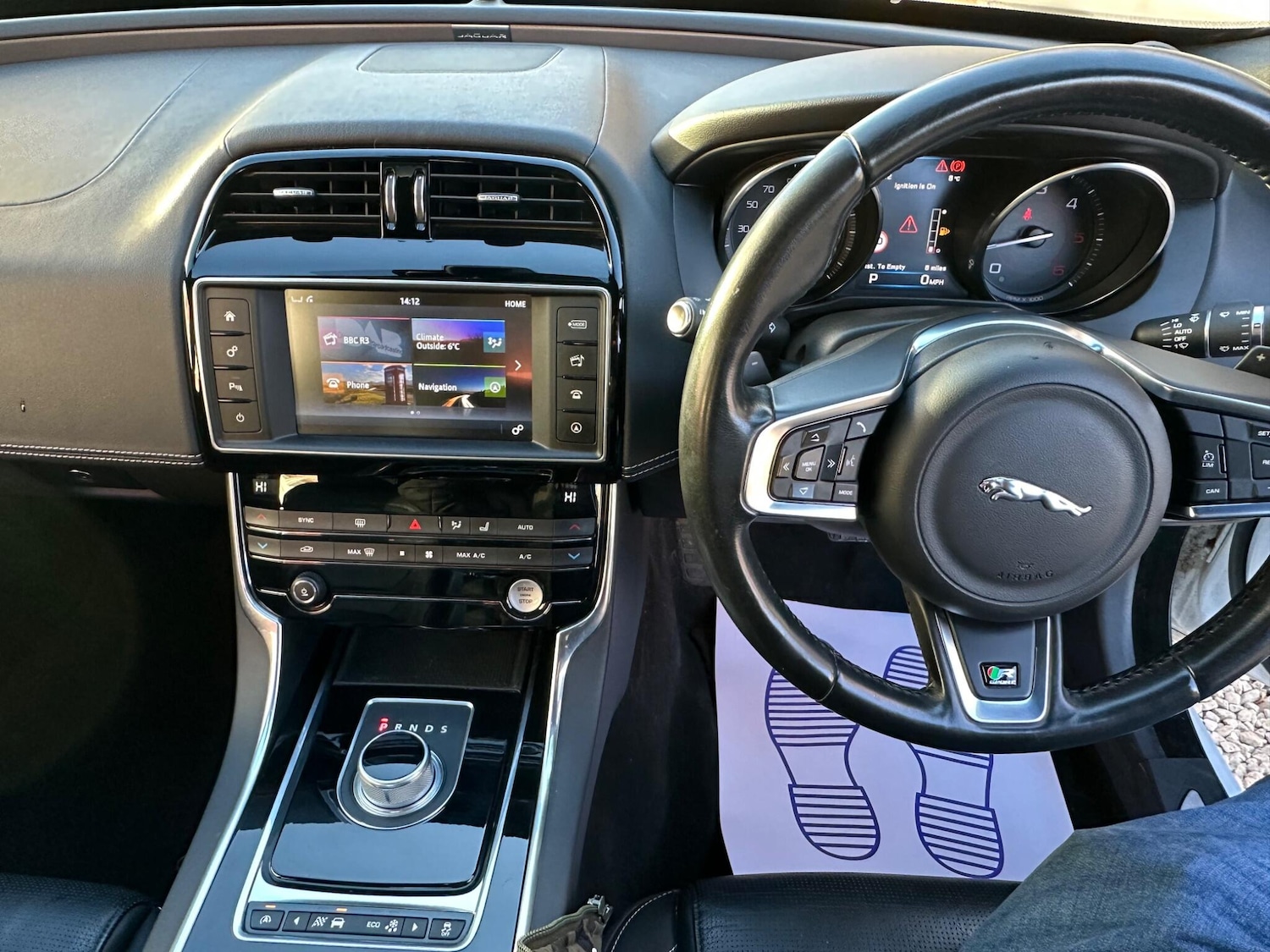 Used Jaguar XE 2015 for sale - 76743303: Photo 23