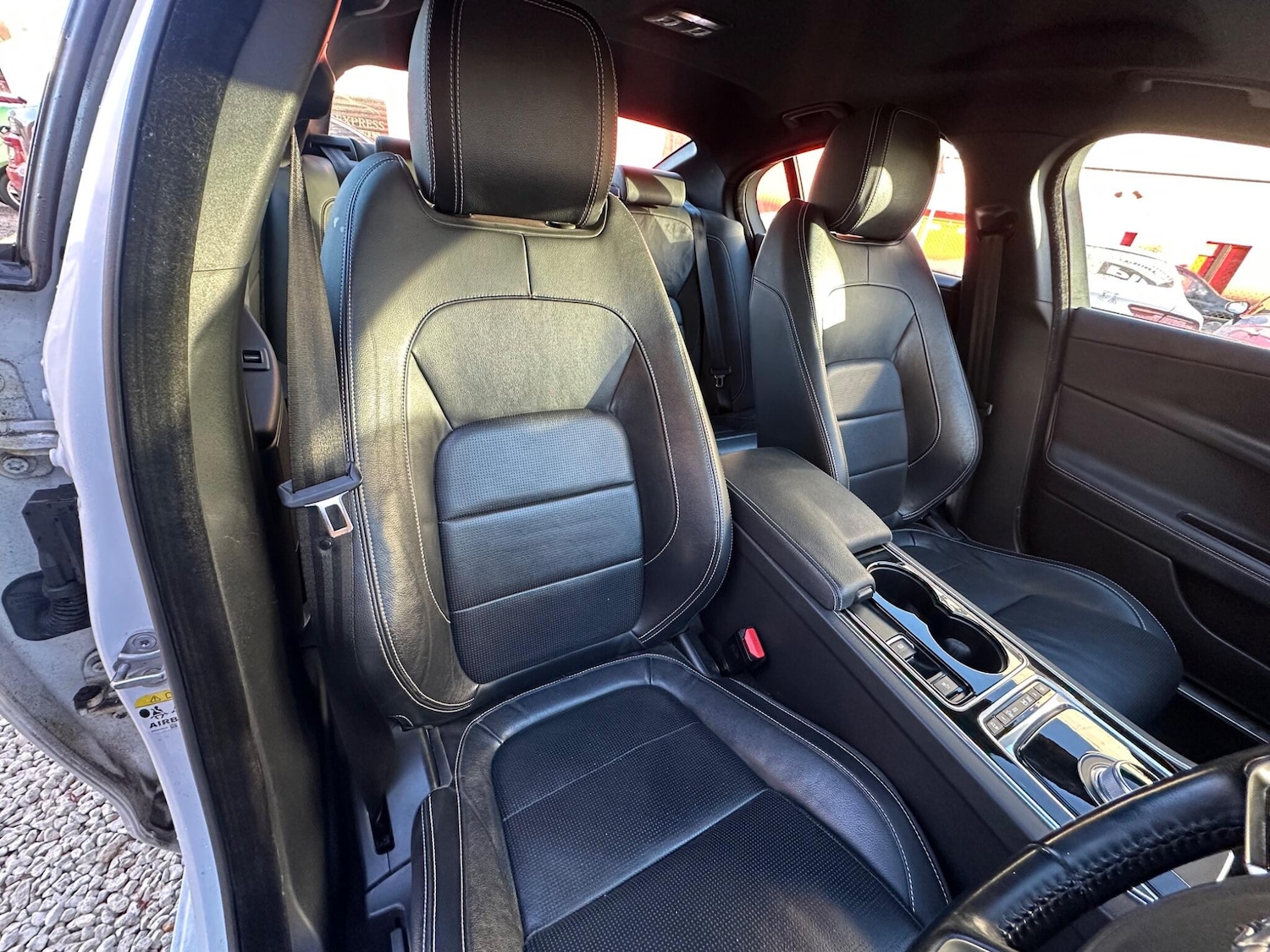 Used Jaguar XE 2015 for sale - 76743303: Photo 28