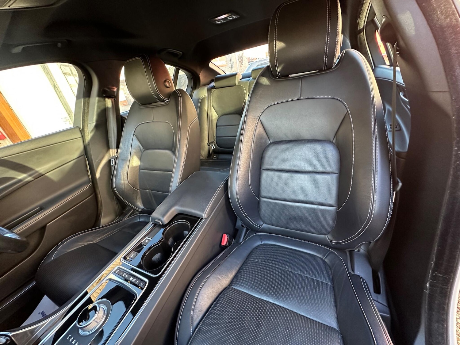 Used Jaguar XE 2015 for sale - 76743303: Photo 31