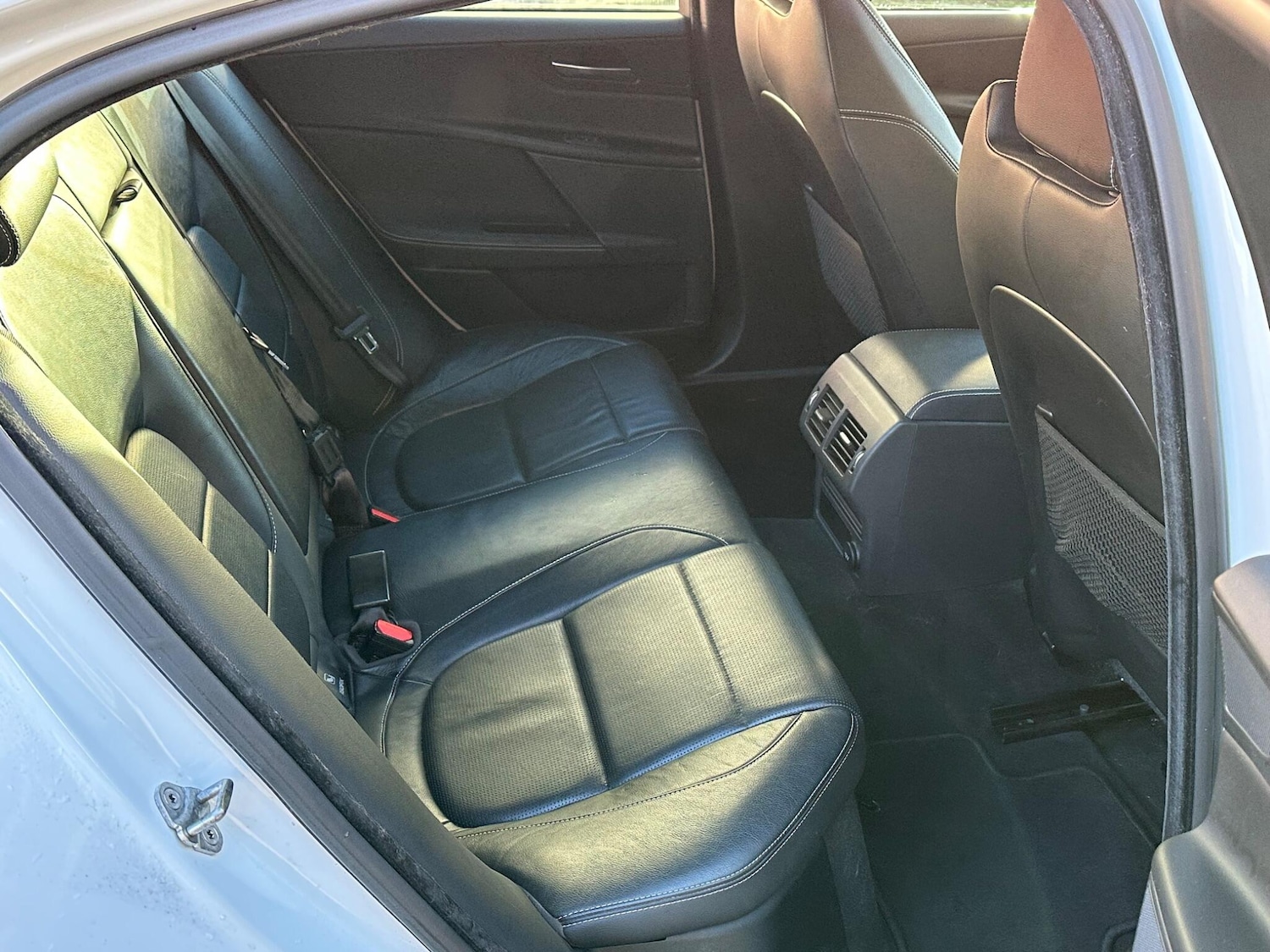 Used Jaguar XE 2015 for sale - 76743303: Photo 33