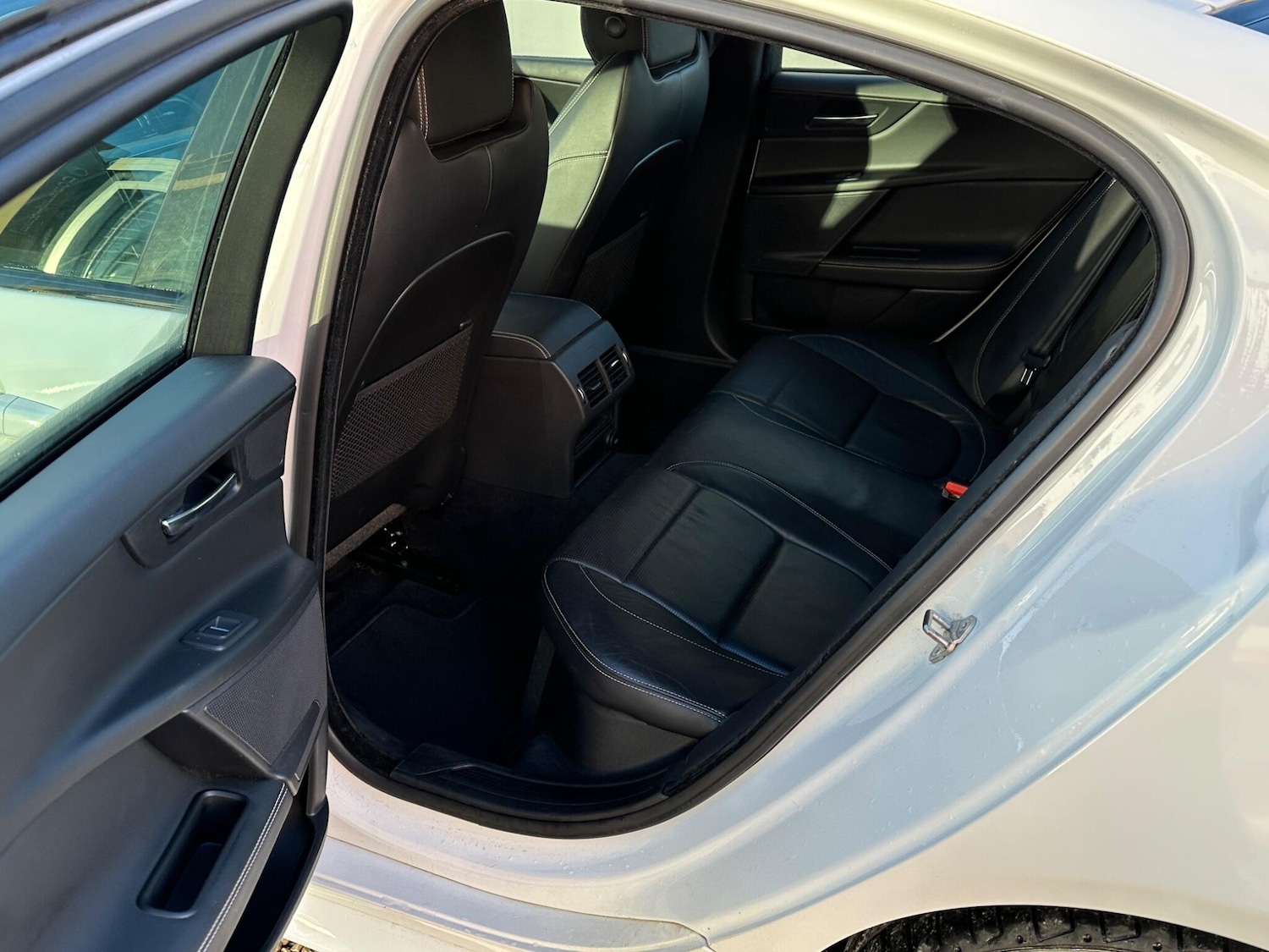 Used Jaguar XE 2015 for sale - 76743303: Photo 34