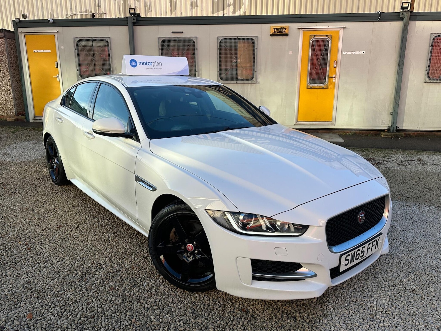 Used Jaguar XE 2015 for sale - 76743303: Photo 6