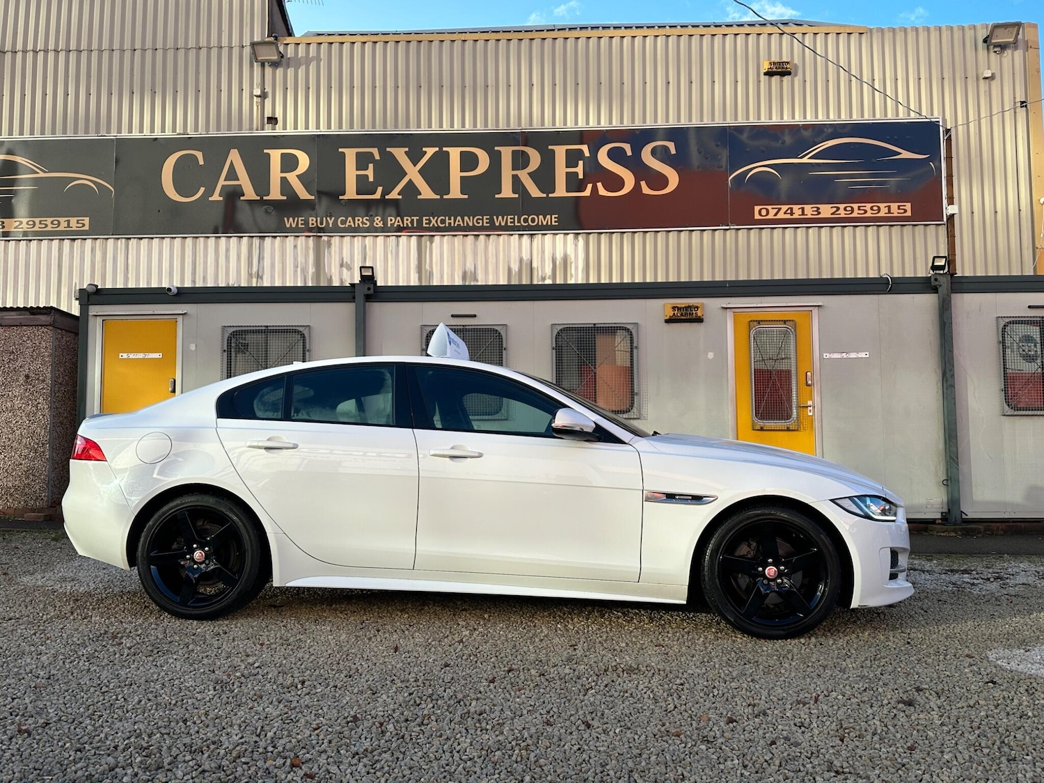 Used Jaguar XE 2015 for sale - 76743303: Photo 8