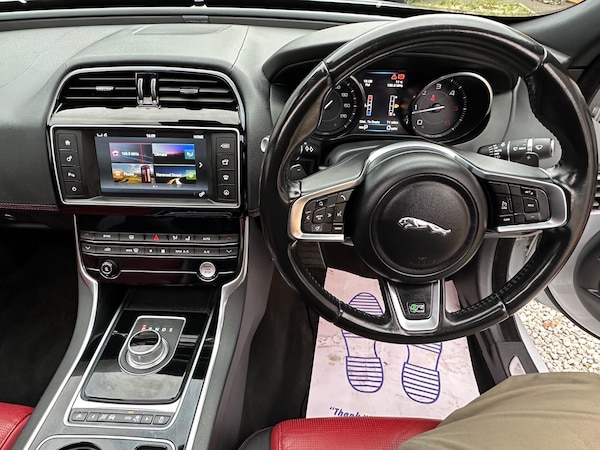 Used Jaguar XE 2015 for sale - 76307158: Photo 26