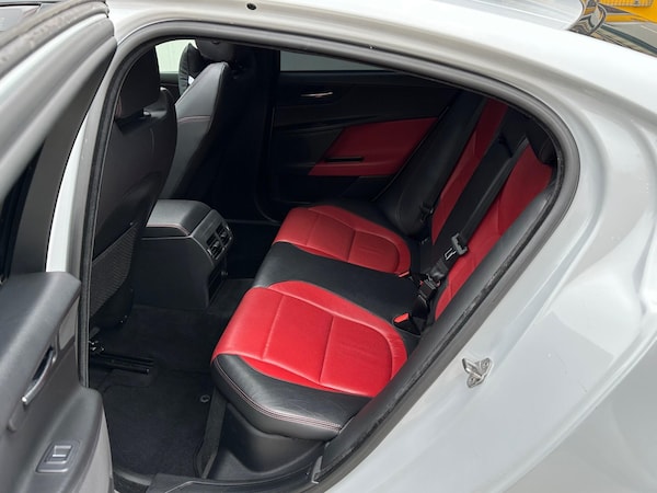 Used Jaguar XE 2015 for sale - 76307158: Photo 38