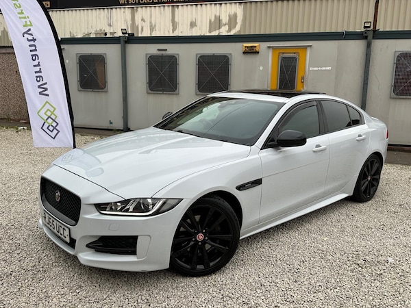 Used Jaguar XE 2015 for sale - 76307158: Photo 4