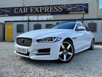 Used Jaguar XE 2016 for sale - 76042044: Photo