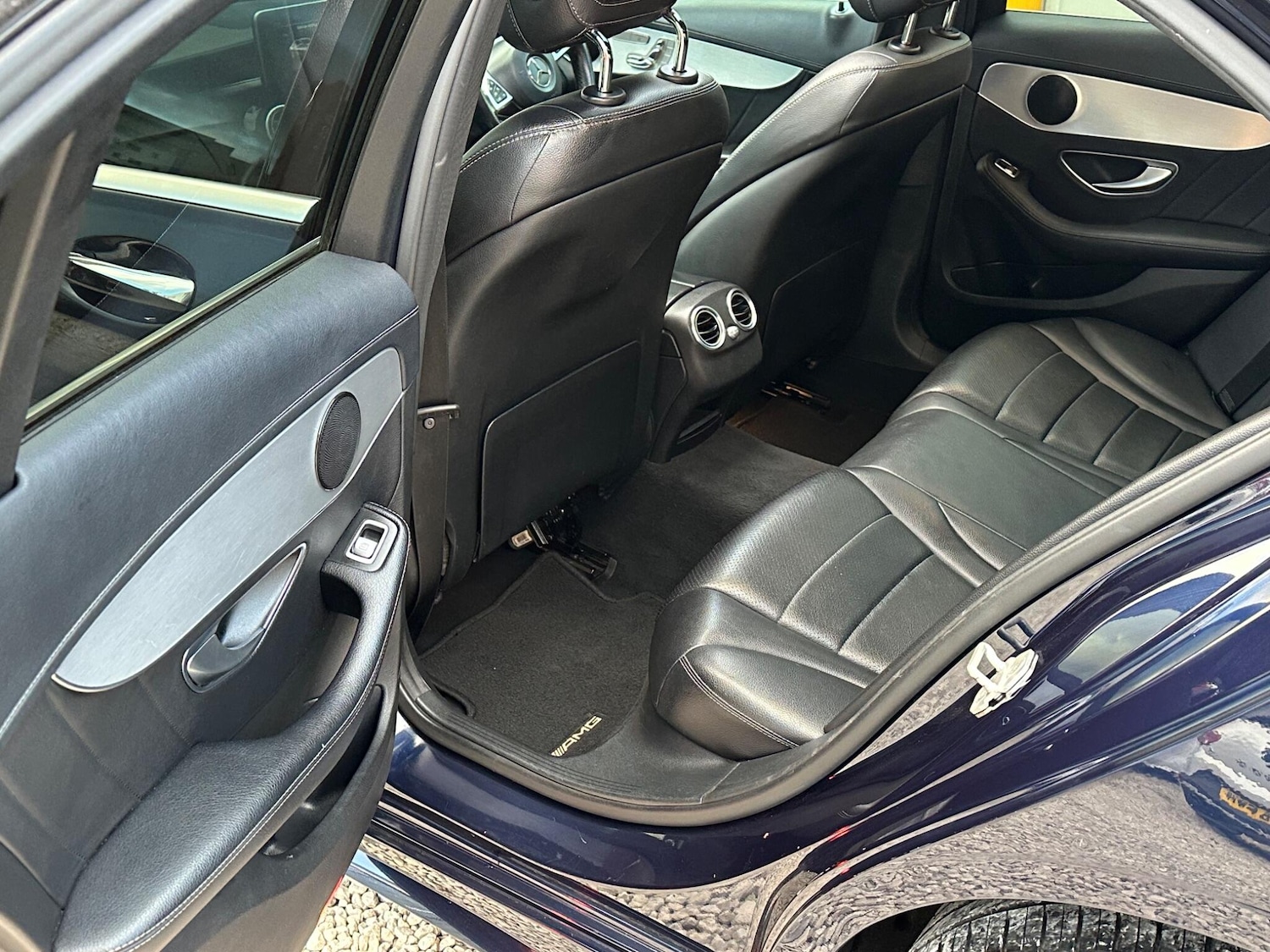 Used Mercedes-Benz C Class 2015 for sale - 76484431: Photo 41