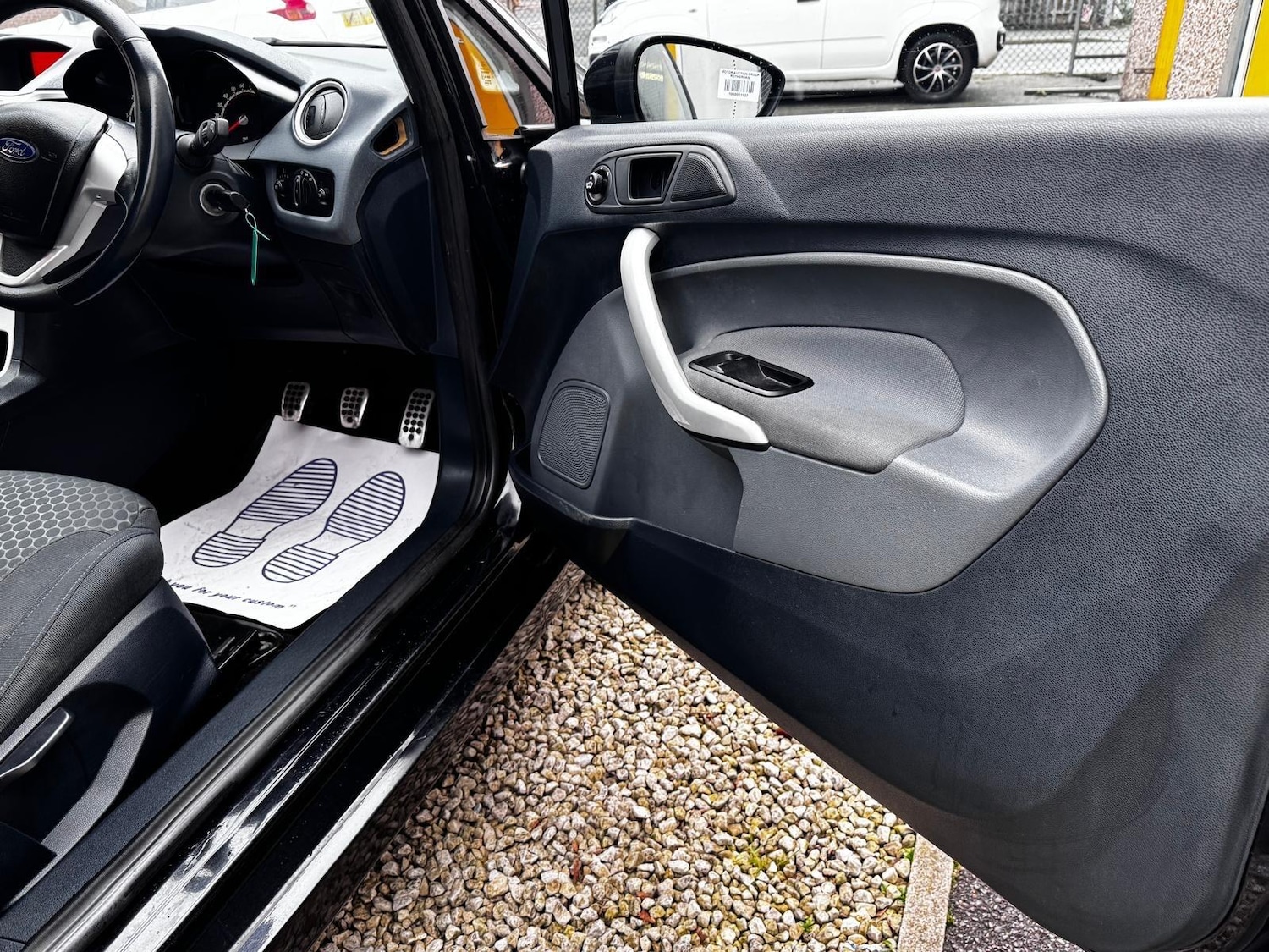 Used Ford Fiesta 2010 for sale - 77411763: Photo 21