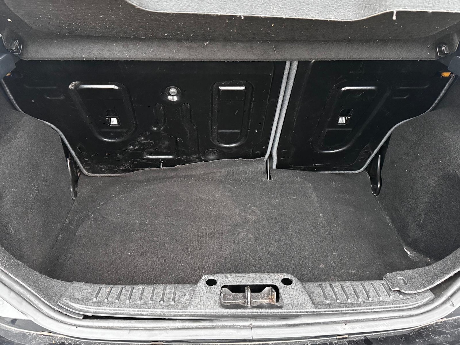 Used Ford Fiesta 2010 for sale - 77411763: Photo 26