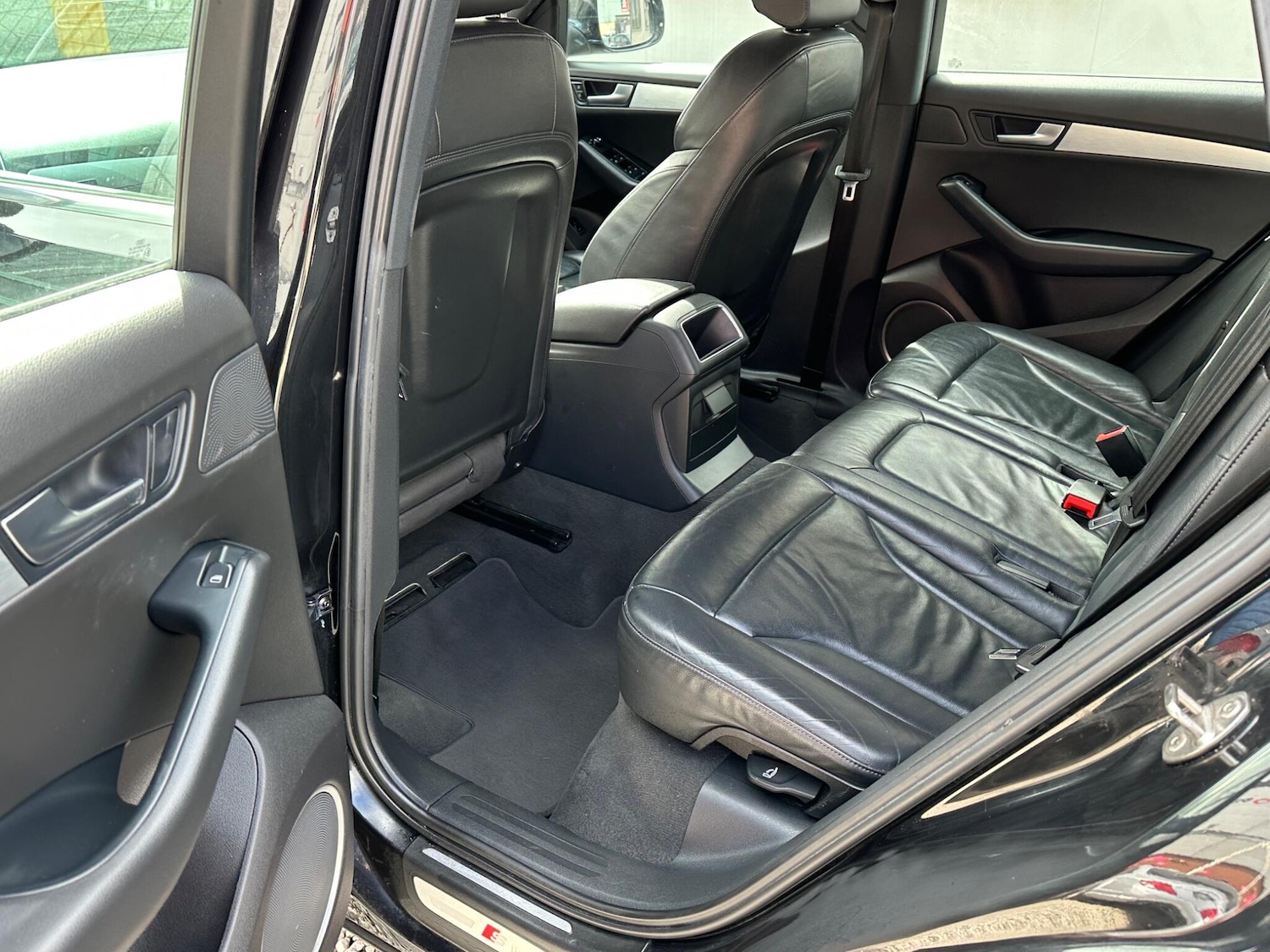 Used Audi Q5 2011 for sale - 78046665: Photo 39