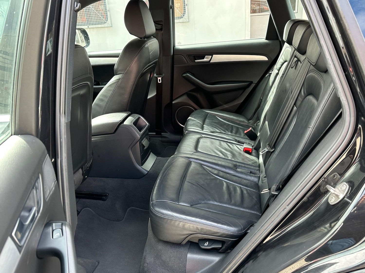 Used Audi Q5 2011 for sale - 78046665: Photo 40