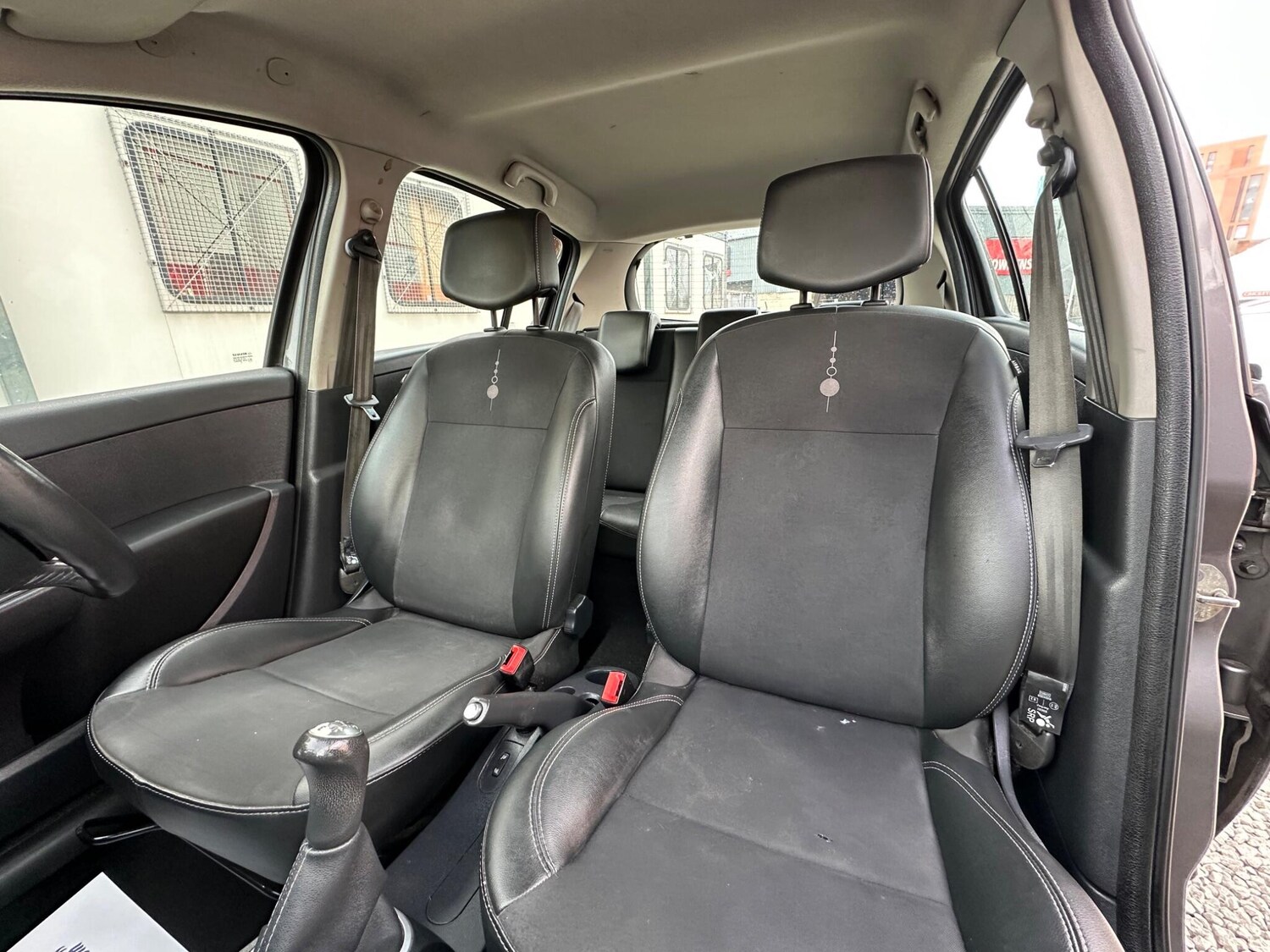 Used Renault Clio for sale - 77909044: Photo 28