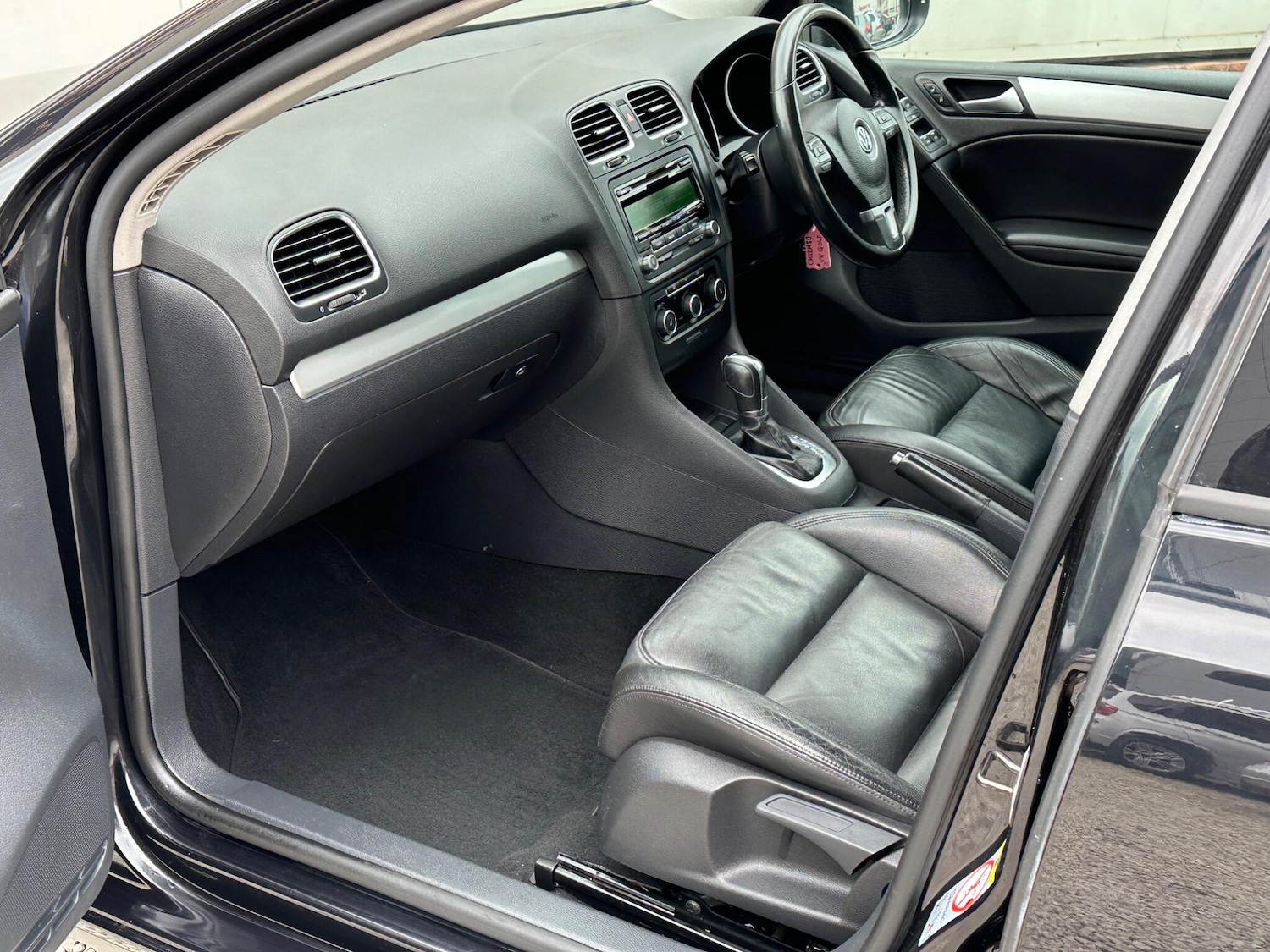 Used Volkswagen Golf for sale - 77824357: Photo 38