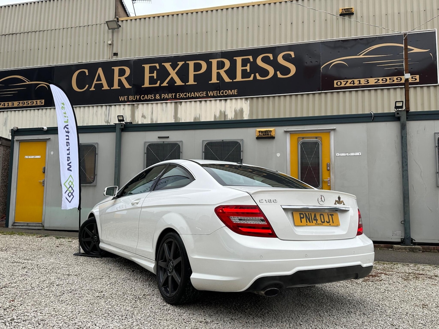 Used Mercedes-Benz C Class 2014 for sale - 76306788: Photo 7